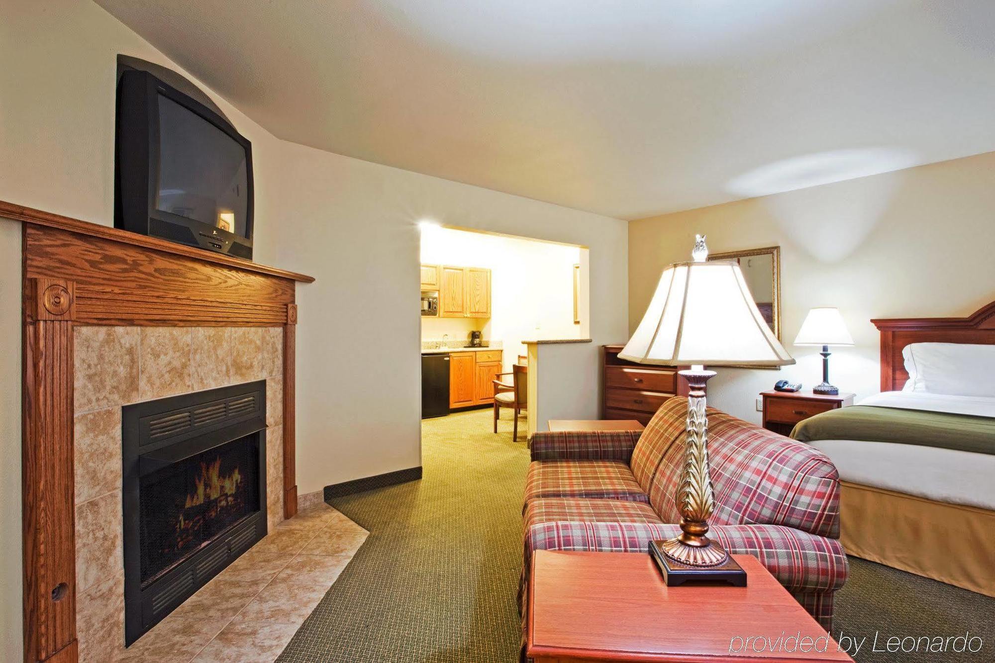 Holiday Inn Express Hotel & Suites Claypool Hill -Richlands Area By Ihg Pounding Mill Habitación foto